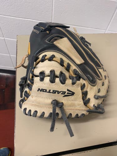Easton catchers mitt