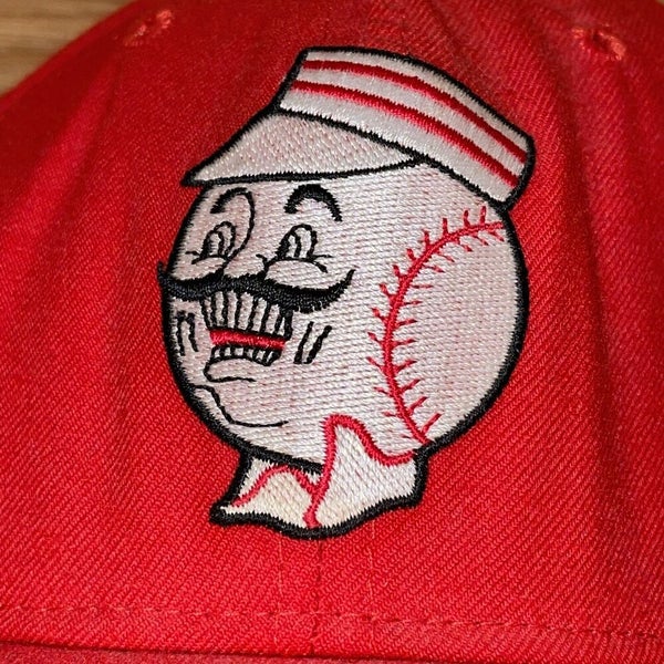 vintage cincinnati reds logo