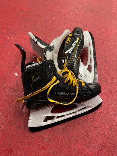 Used Bauer Regular Width  Size 8 Supreme M5 Pro Hockey Skates