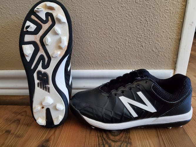 Black Used Youth Kid's Size 3.0s Molded Cleats New Balance Low Top