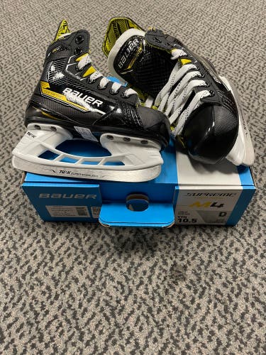 Bauer Supreme M4 youth Size 10.5 D Width Skate