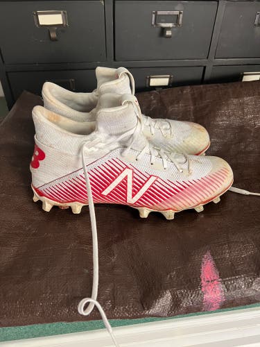 Red Adult Molded Cleats Mid Top Freeze