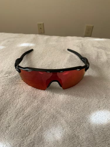 Used Men's One Size Fits All Oakley Radar EV Sunglasses