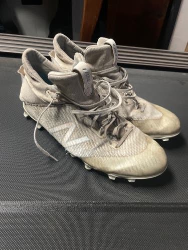 White Used Size 12 (Women's 13) Mid Top