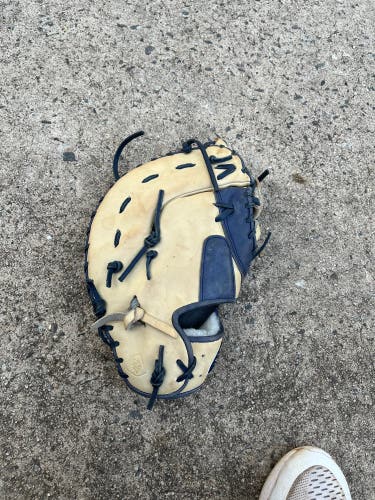 A 44 firstbasemens mitt 12.5 inch
