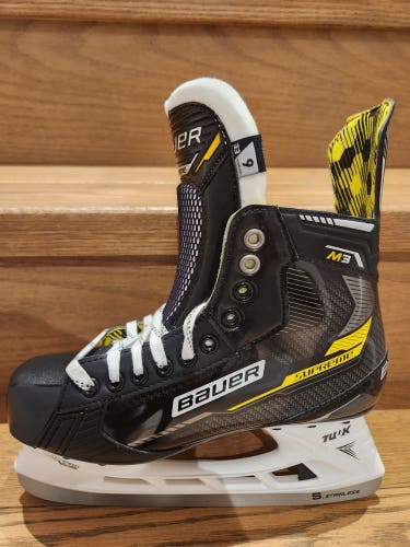 New Bauer Supreme M3  Skates  Size 6 WIDTH EE