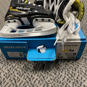 Bauer M4 Youth size 9 D width skate