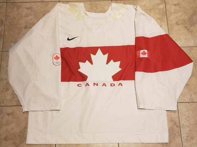 **RARE** 2014  SOCHI OLYMPICS TEAM CANADA GOALIE CUT HOCKEY JERSEY