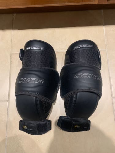 Bauer Supreme Knee Gaurds