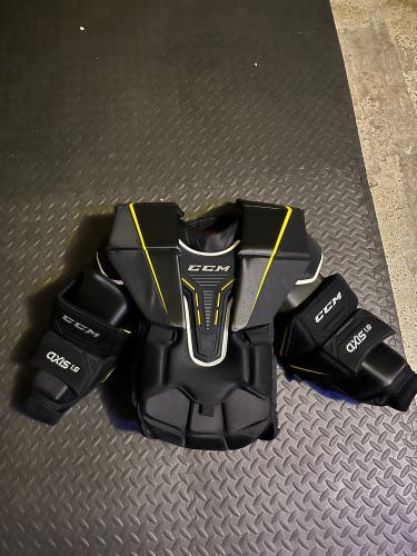 New Senior Small CCM  Axis 1.9 Goalie Chest Protector