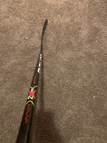 Bauer Vapor 2X Pro Hockey Stick - Senior Left Hand P88  LIKE NEW