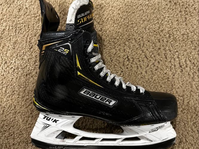 Senior Used Bauer Supreme 2S Pro Hockey Skates Regular Width Size 8.5
