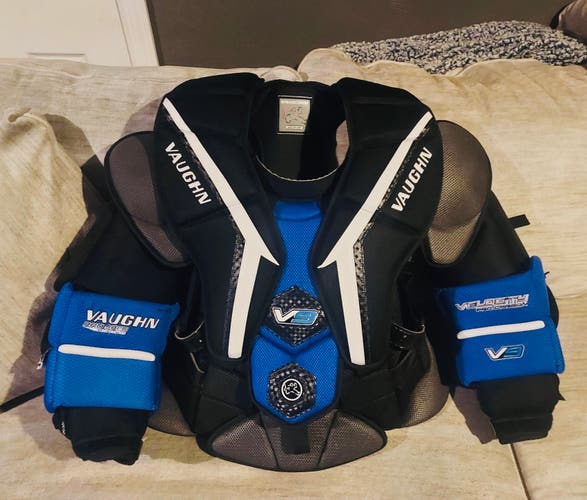 Used Medium Vaughn Velocity V9 Goalie Chest Protector