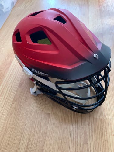 Stallion 100 helmet red And Black