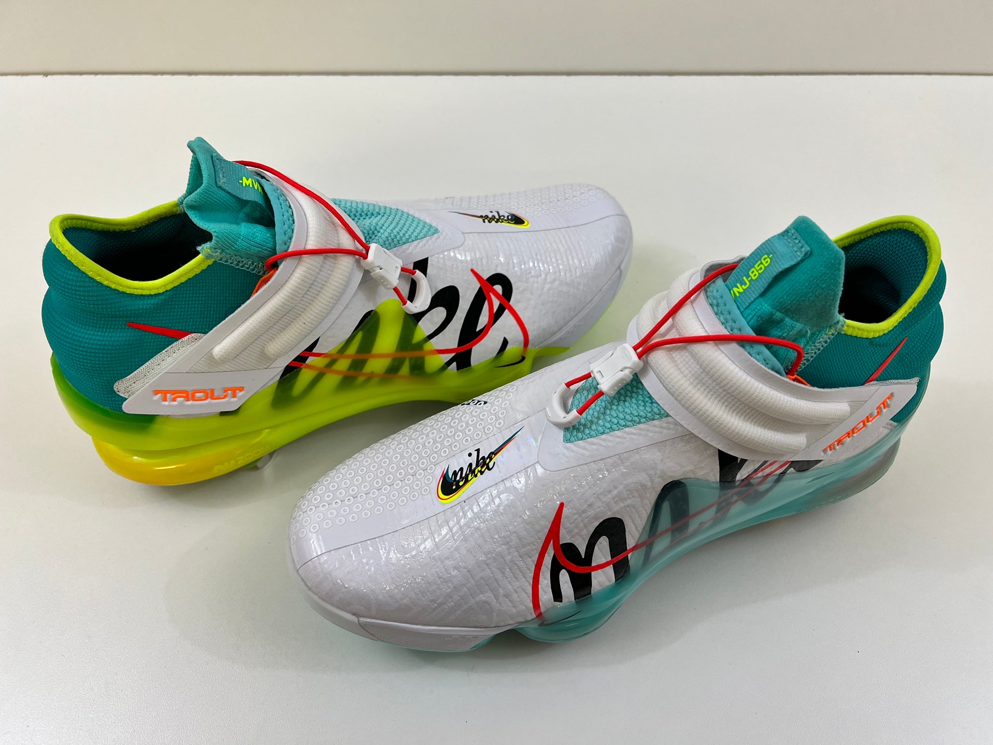 2019 mike trout cleats