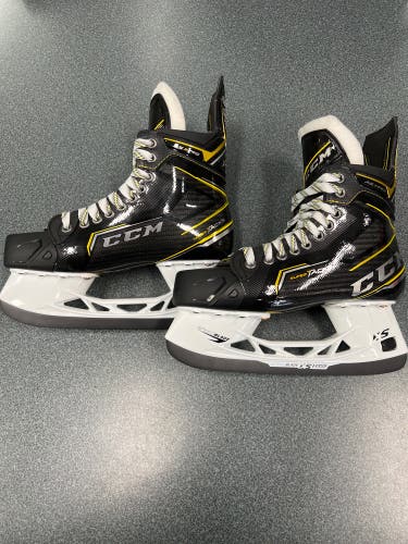 New CCM Regular Width  Size 7.5 AS3 Pro Hockey Skates