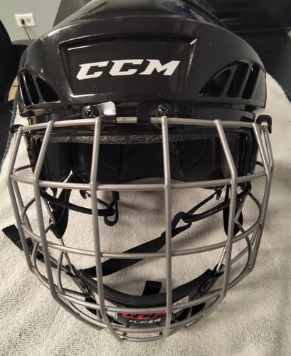 CCM FL40 Helmet W/ Cage SR Lg