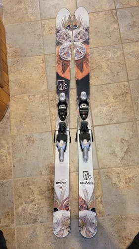 Used Women's Icelantic 165 cm Oracle Skis With Bindings
