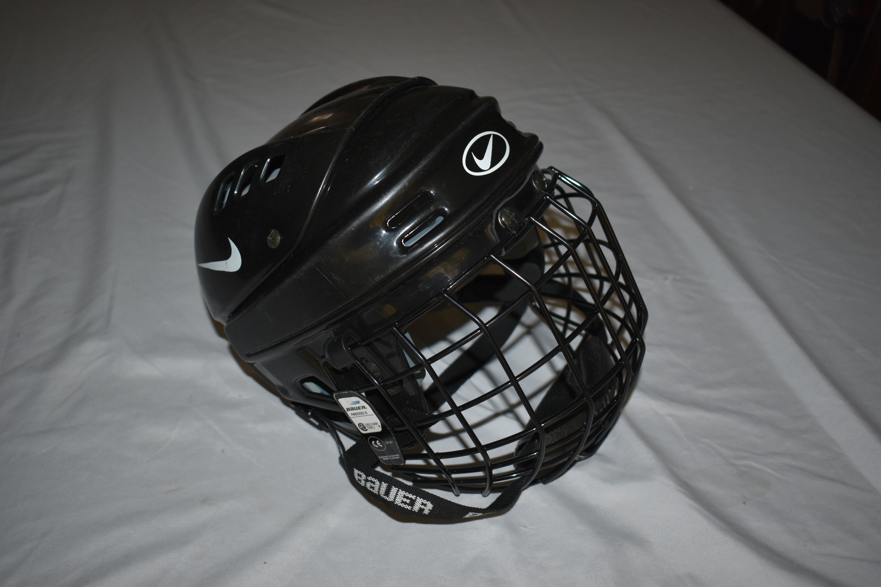 Nike NHH2000 Hockey Helmet w/FM2000S Cage, Black, Small