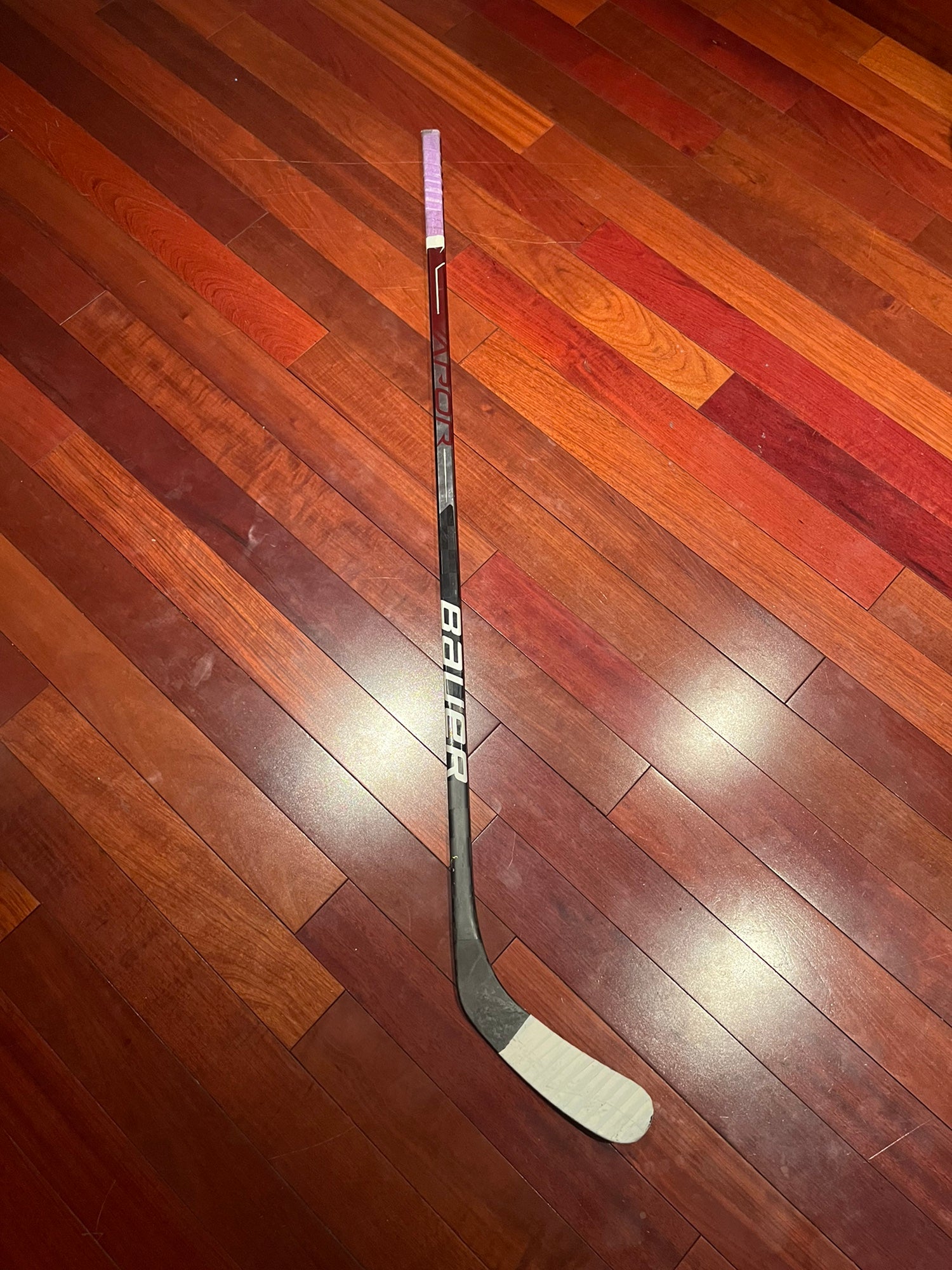 Easton Stealth Grip Left Handed 2 Piece Ice Hockey Stick W/ KOHO C2 Blade –  Kiklak – יבוא ושיווק