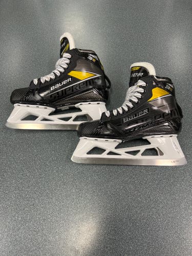 New Bauer Regular Width  Size 8 Supreme 3S Pro Hockey Goalie Skates