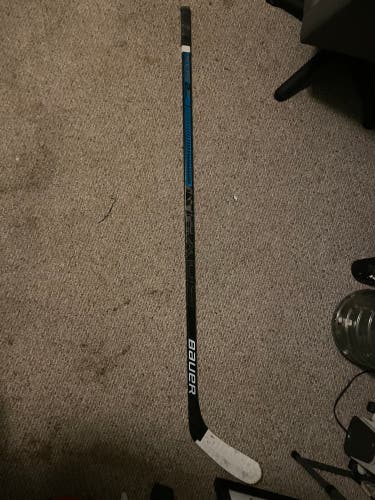 Senior Left Hand P92 Pro Stock Nexus 2N Pro Hockey Stick