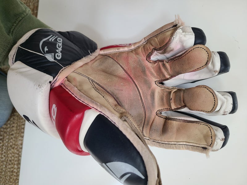 New Eagle L29 Vintage Hockey Gloves 14