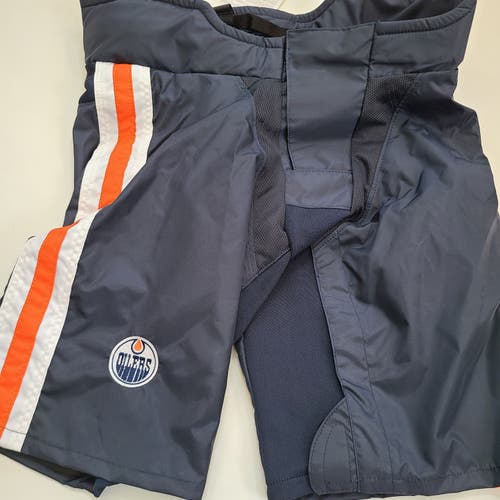 **NEW** Edmonton Oilers Large CCM PP90 Pro Stock Pant shell