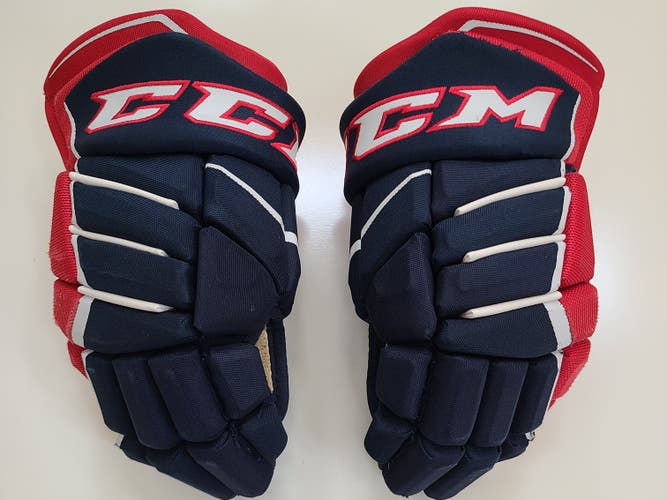 Team USA colors 14" CCM JetSpeed FT370 Gloves, great condition!