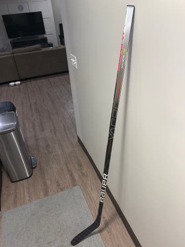 Senior Right Handed P88  Vapor Hyperlite Hockey Stick
