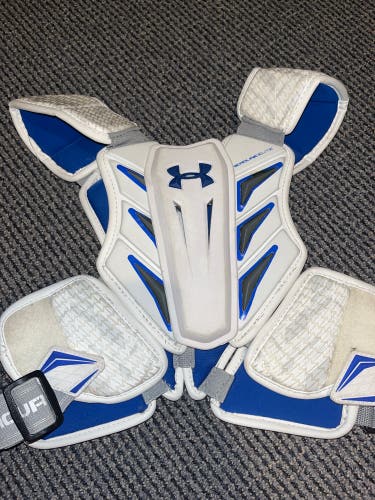 Adult Medium Under Armour Headline Elite Shoulder Pads