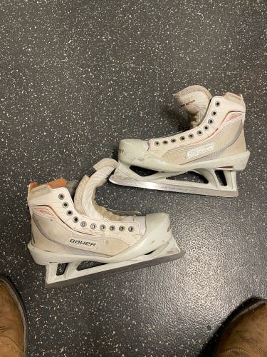 Used Bauer Regular Width Size 9.5 Supreme ONE80 Hockey Skates