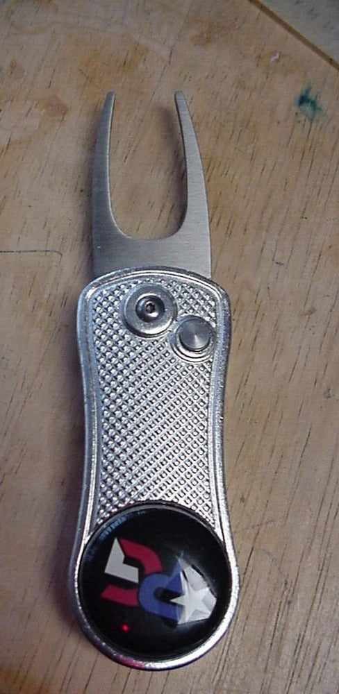 Captain Divot Tool