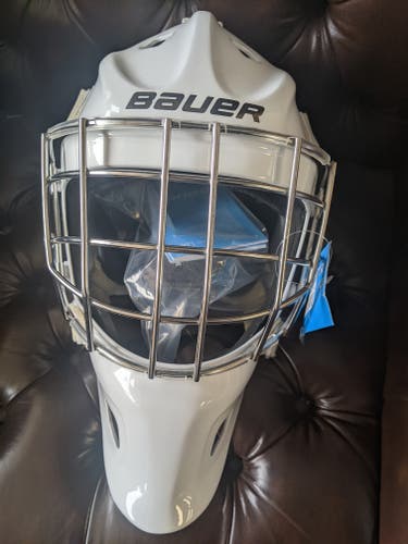 New Senior Bauer NME One Goalie Mask medium