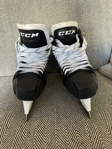 Senior New CCM Jetspeed FT2 Hockey Goalie Skates Regular Width Pro Stock Size 8