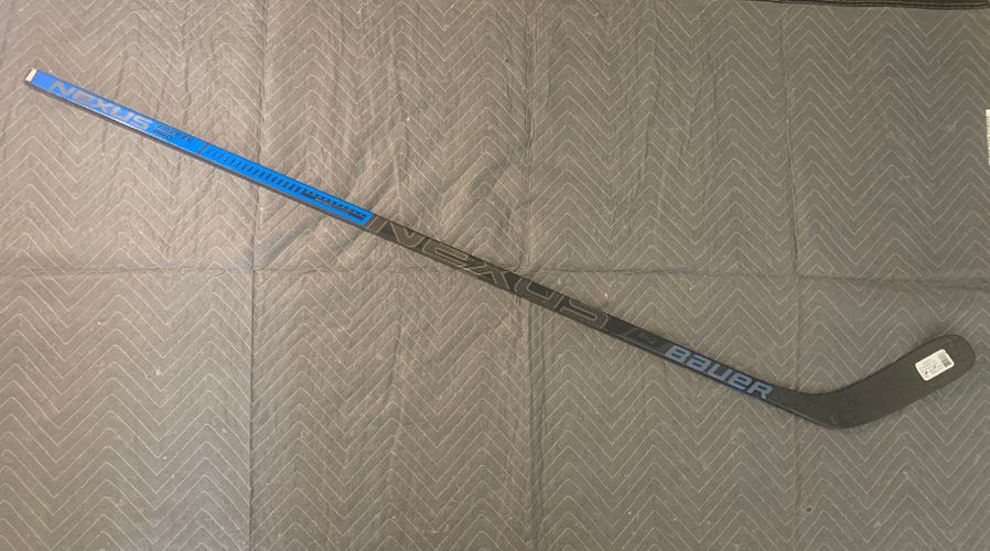 Bauer Nexus Freeze Pro Hockey Stick- Senior LH P88 87Flx