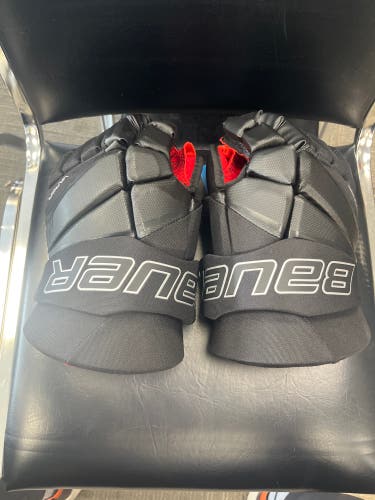 Bauer 14" Vapor 3X Gloves Black