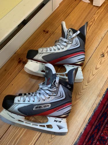Senior Used Bauer Vapor X3.0 Hockey Skates Regular Width Size 10