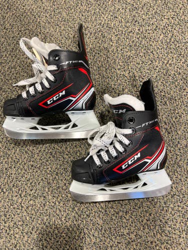 Youth Used CCM Hockey Skates D&R (Regular) 10