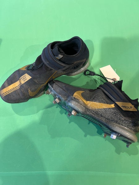 Used Men's 11.0 (W 12.0) Nike Trout Footwear