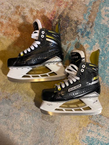 Bauer Supreme S35 Hockey Skates - size 4D Jr