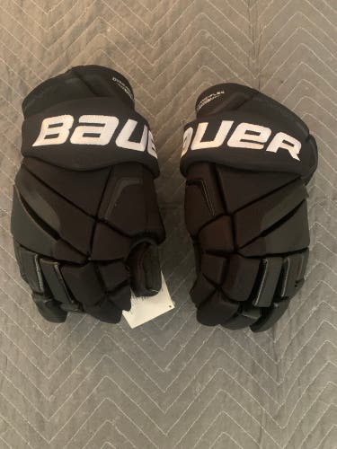 NEW Bauer Vapor X80 14” Hockey Gloves- SR Blk/Wht NEW