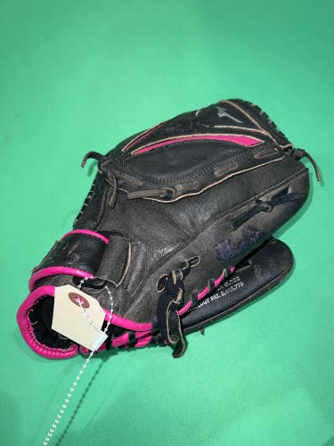 Used Mizuno Finch Right Hand Throw Infield Softball Glove 11"