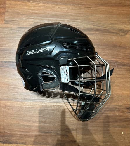 Bauer Re-Akt 95 Hockey Helmet Medium Cage