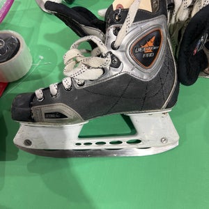 CCM Tacks Vector Pro Hockey Skates | INT 5 | Regular