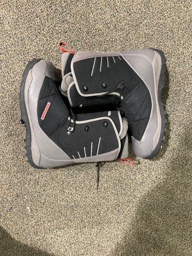 Used Men's 13 Salomon Solace All Mountain Snowboard Boots