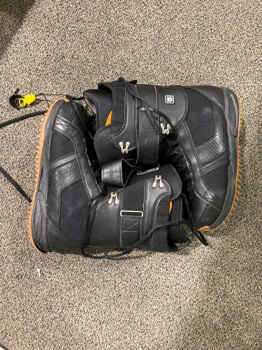 Used Men's 13.0 Burton Freestyle All Mountain Snowboard Boots