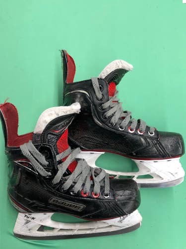 Used Junior Bauer Vapor X LTX Hockey Skates (Regular) - Size: 3.5