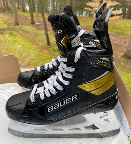 Used Bauer Supreme UltraSonic Hockey Skates Regular Width Size 6 - Intermediate