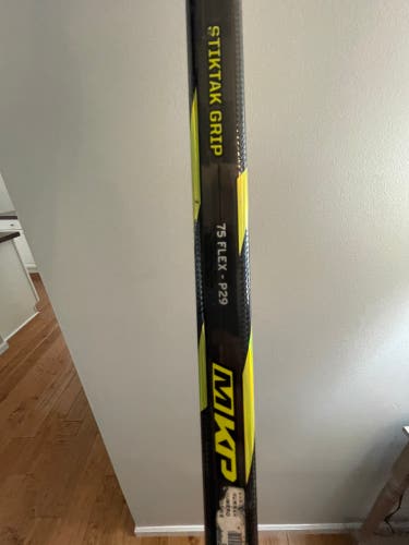 Senior Right Handed P29 Pro Stock Super Tacks AS4 Pro Hockey Stick